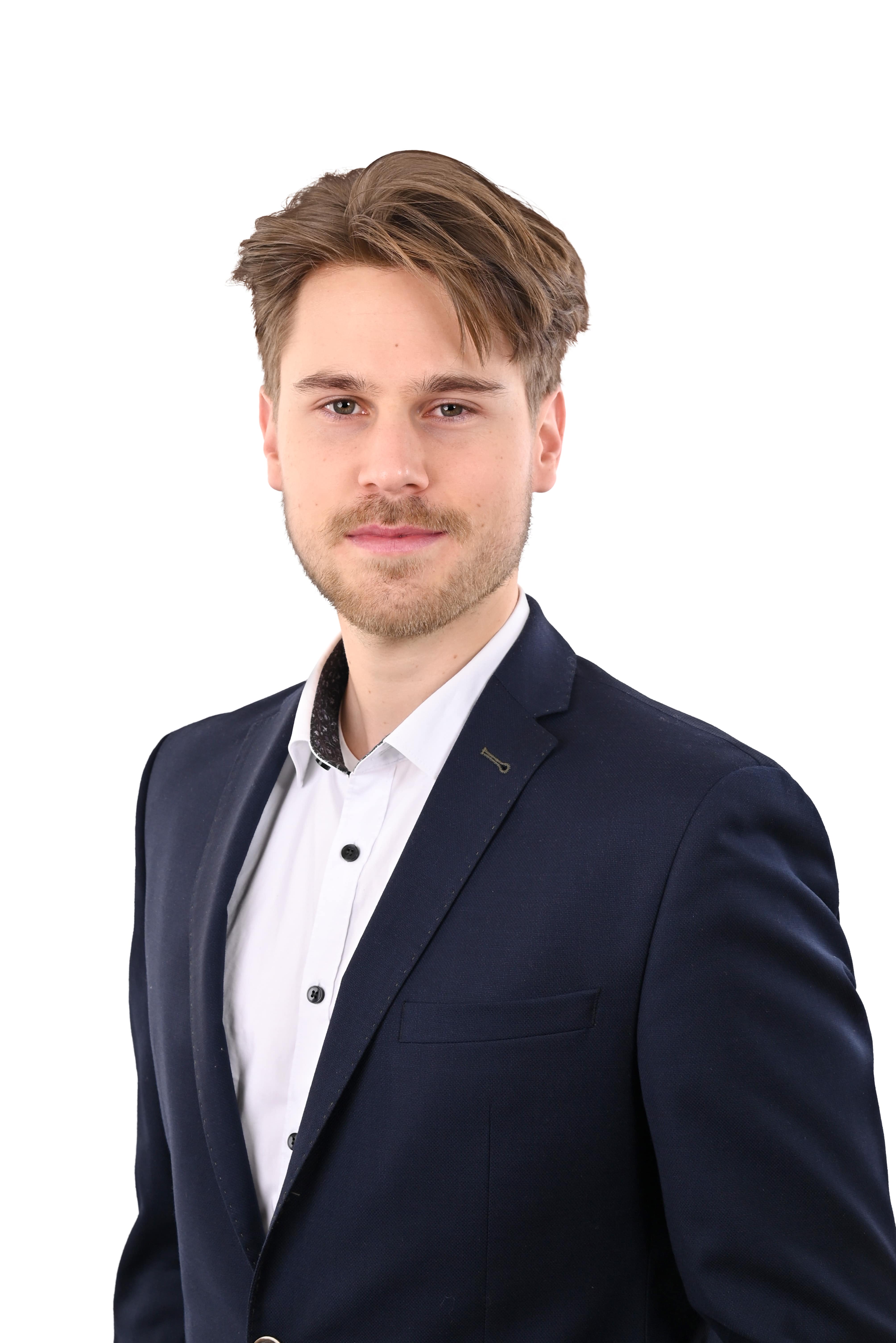 Simon Paul  Arm Senior Consultant